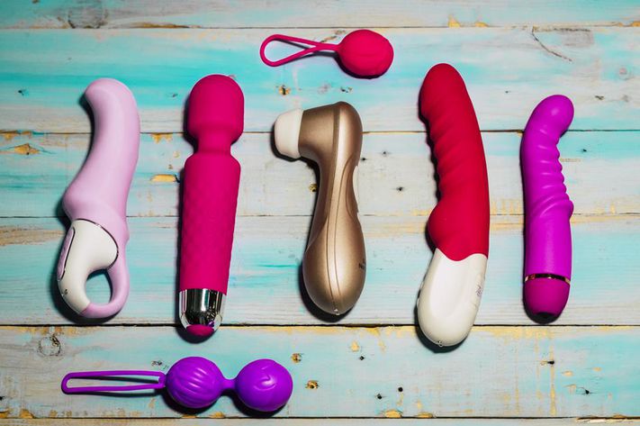 sex toys in mumbai Japan Tenga® Air-Tech Custom Strength Tickle CUP Spiral Reusable Ma main image 1
